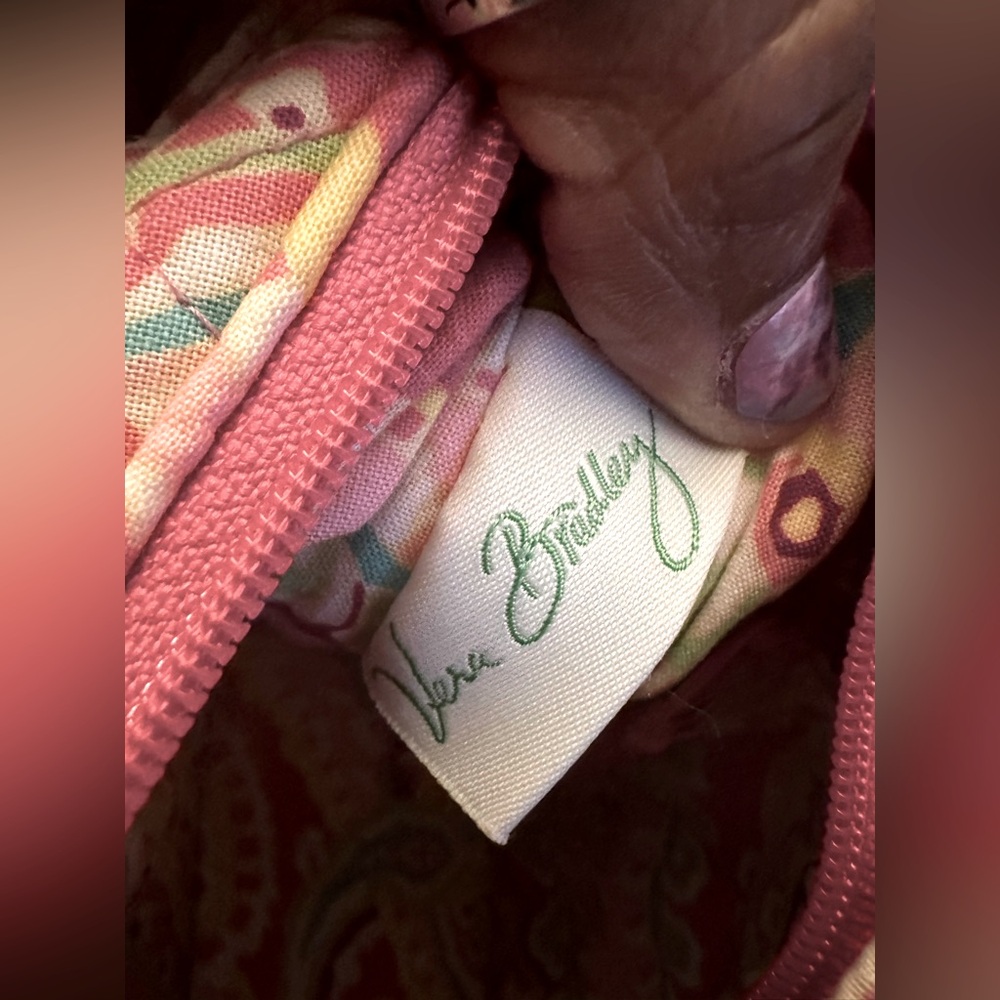 New ๐ Vera Bradley Pink Quilted Women's Bag and Canvas & Jewelry Bundle - Picture 8 of 12